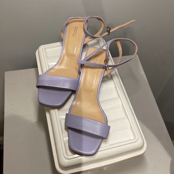 Barney’s New York Block Heel Sandal - Size 36 - Picture 13 of 13